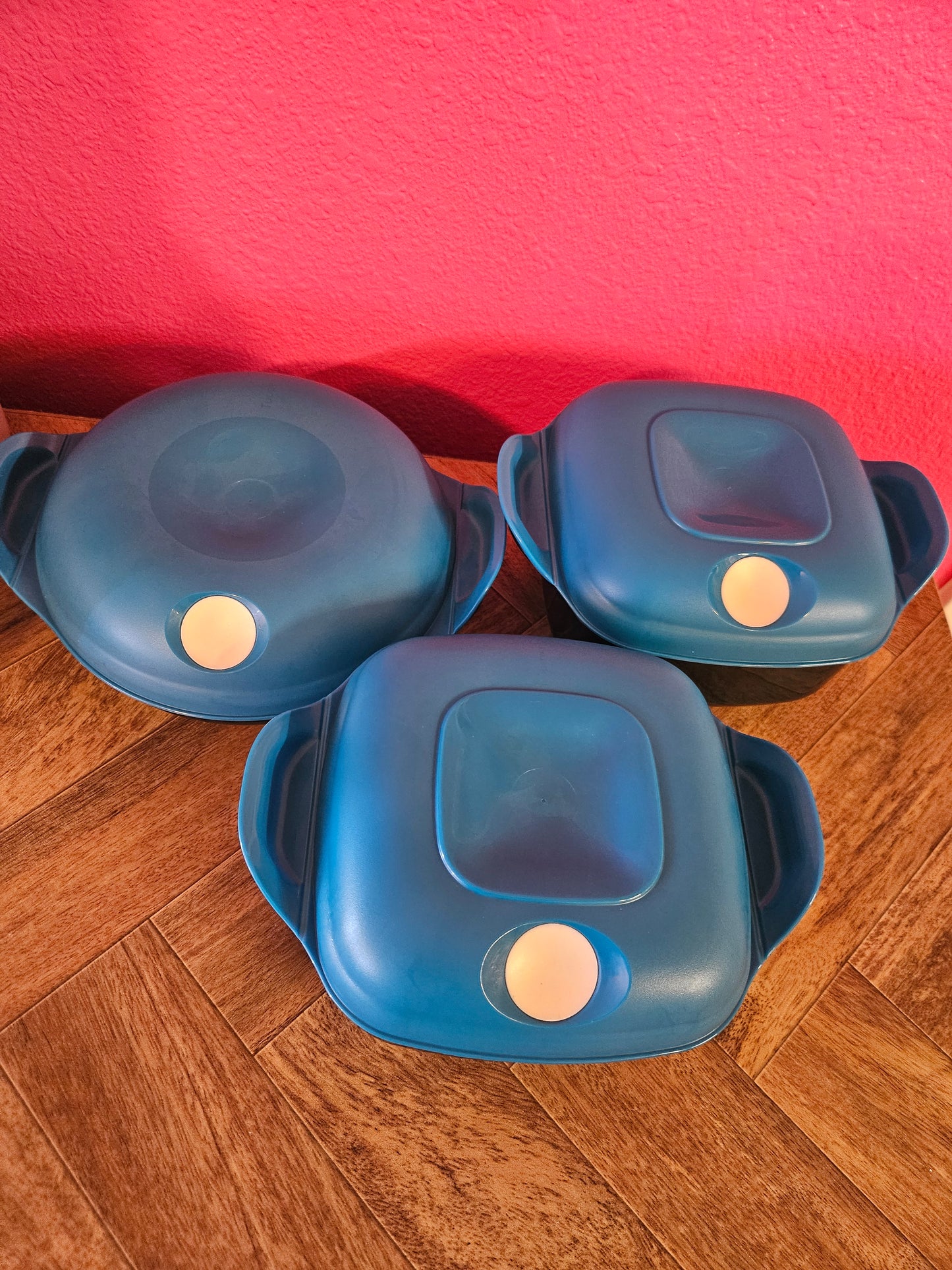 Tupperware heat and serve Set of 3