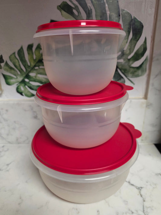 Tupperware 3 piece mixing bowl set