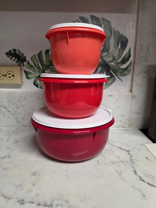 Tupperware 3 piece Mixing Bowl set